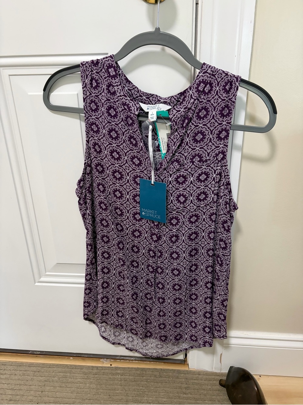 Market & Spruce Purple Sleeveless V-Neck Top - NWT